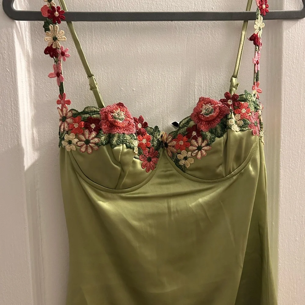 Princess Polly Green Floral Mini Dress - Picture 2 of 6